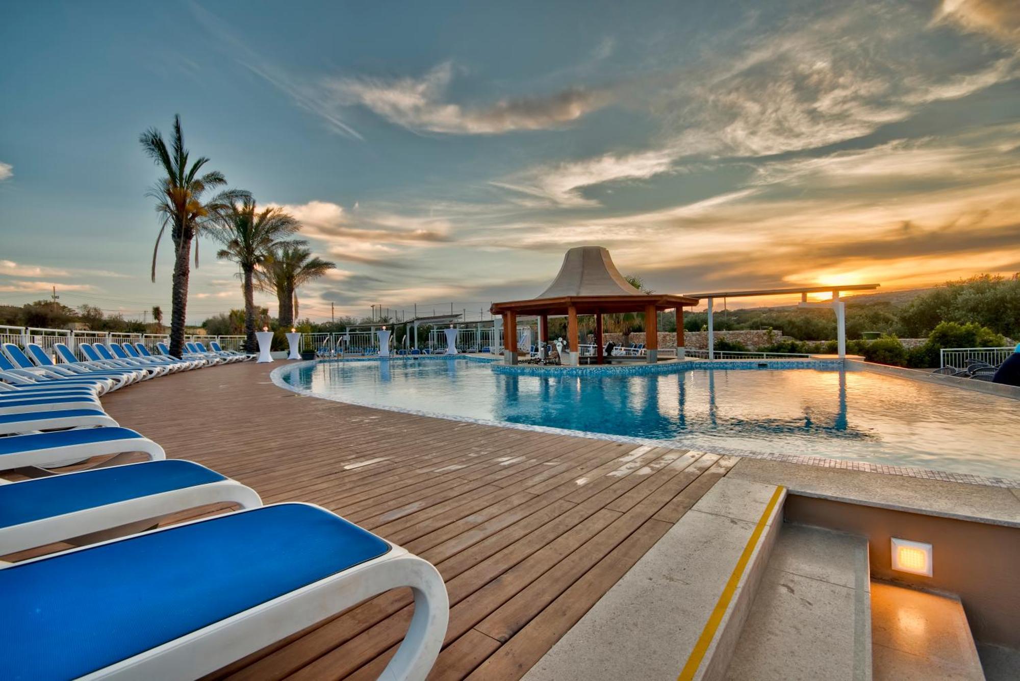 Db Seabank Resort + Spa All Inclusive Mellieħa Exterior foto